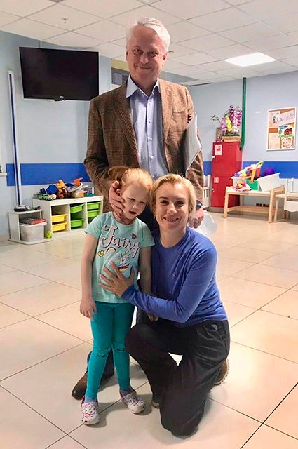 Надежда Бабенко и Михаил Каабак с пациентом