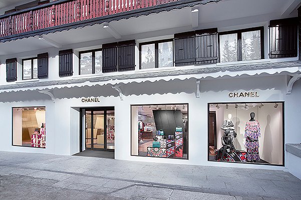 Эфемерный бутик Chanel в Куршевеле