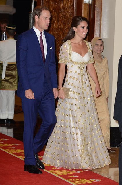 Принц Уильям и Кейт Миддлтон в том же платье в Малайзии в 2012 году