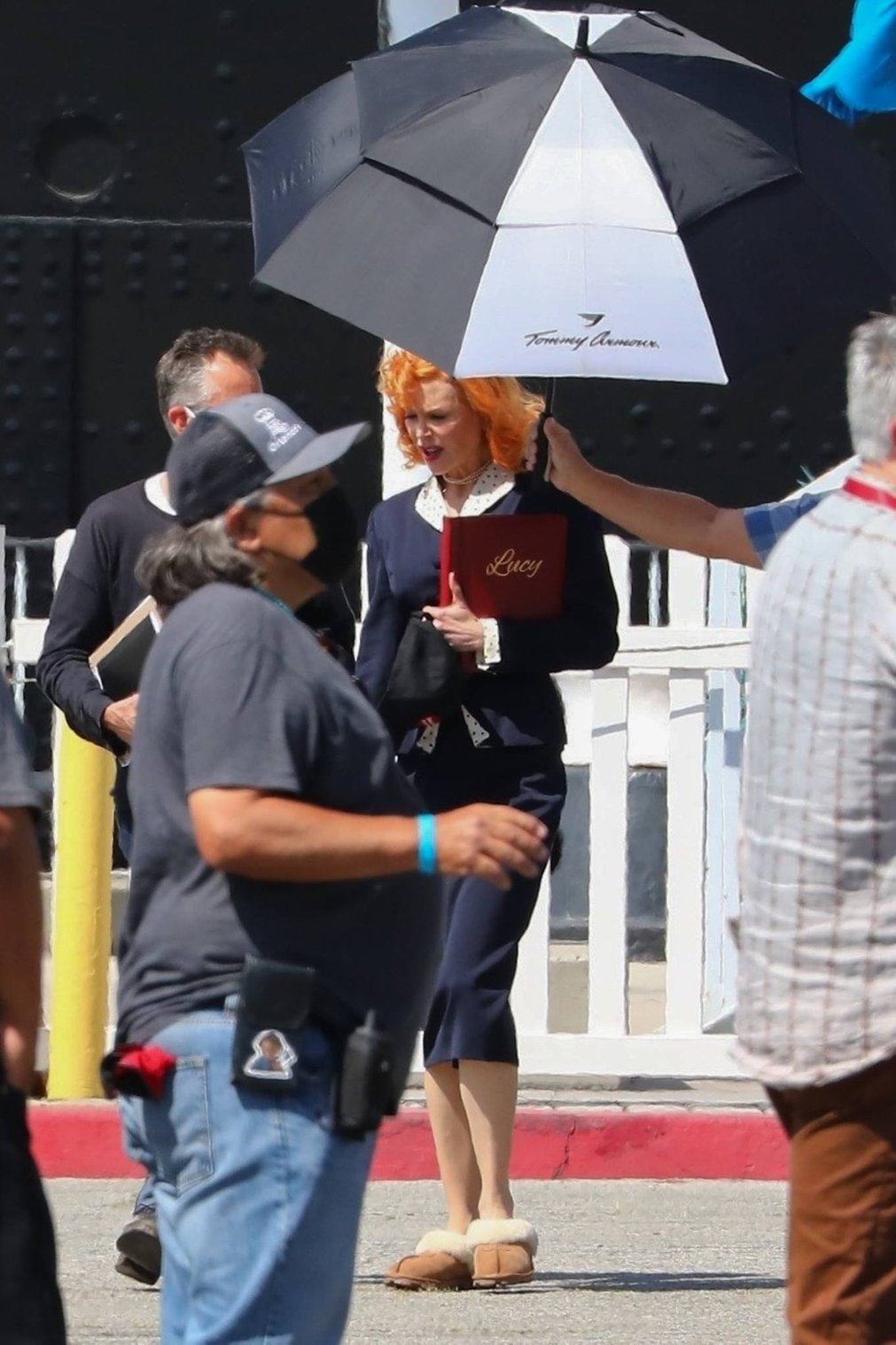 Nicole Kidman 2021 : Nicole Kidman – filming scenes as Lucy for Being the Ricardos in Long Beach-04