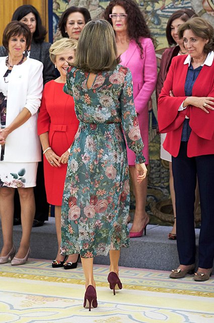 Королева Испании Летиция (платье Zara за 90 долларов)