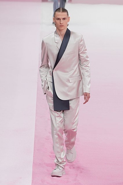 Показ Dior Homme весна-лето — 2020