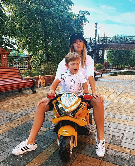 Анна Седокова с сыном Гектором