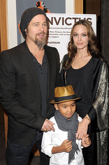 Брэд Питт и Анджелина Джоли с сыном Мэддоксом