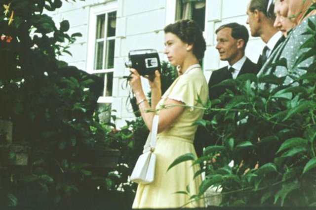 Королева Елизавета II в 1953 году во время визита в Новую Зеландию