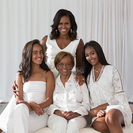 Мишель Обама с дочерями Сашей и Малией и мамой