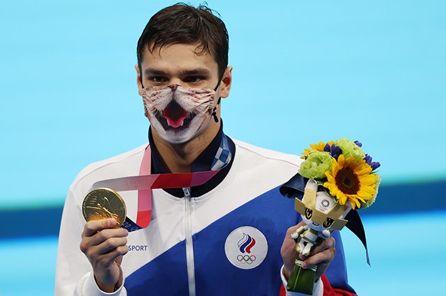 Евгений Рылов в своей знаменитой маске с мордой котика, которую МОК запретил носить нашему спортсмену на Олимпиаде