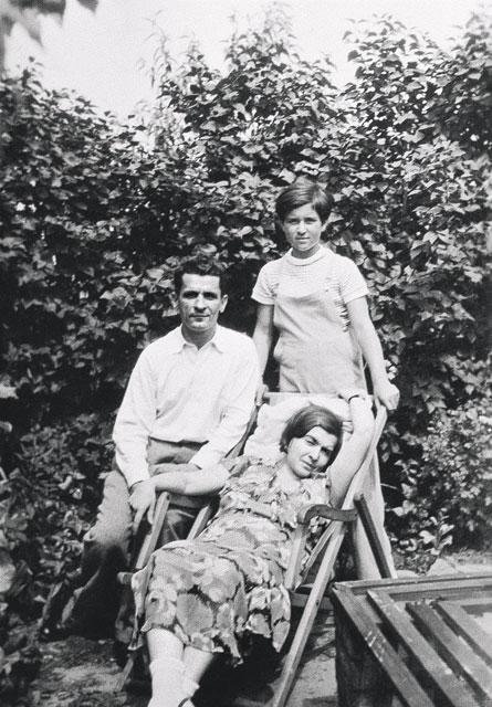Ирина Антонова с родителями