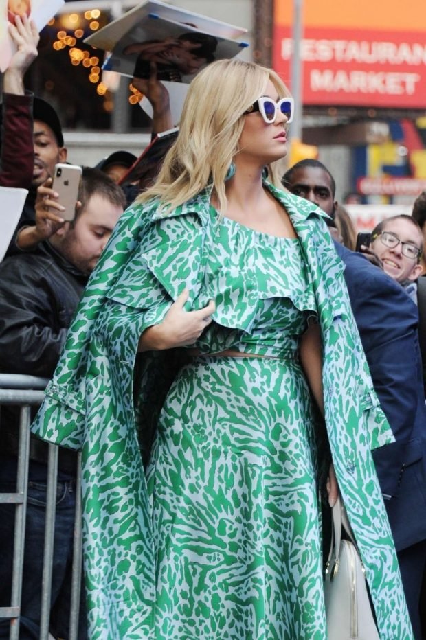 Katy Perry - Arrives at Good Morning America in New York