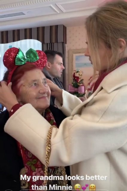 Наталья Водянова с бабушкой
