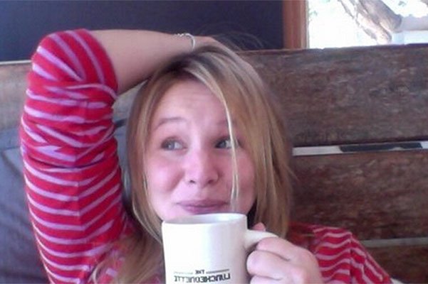 Кристен Белл не чувствует себя человеком, если утро не начнется с чашки кофе