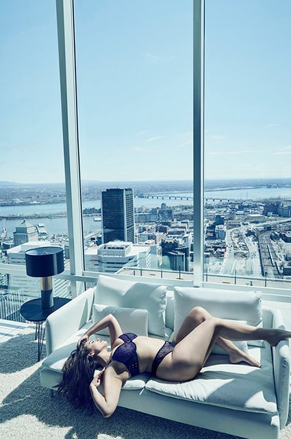 Эшли Грэм в рекламной кампании Addition Elle