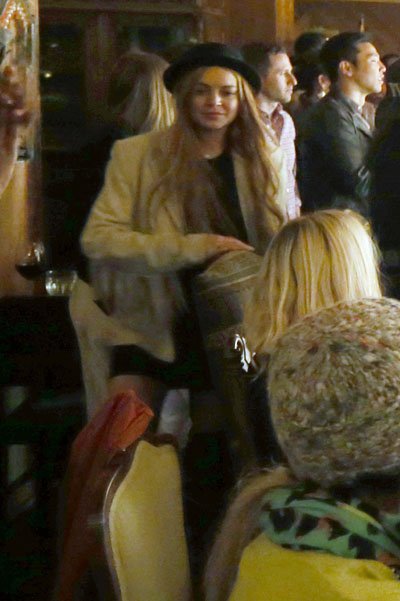 Линдси Лохан в ночном клубе в Санта-Монике
