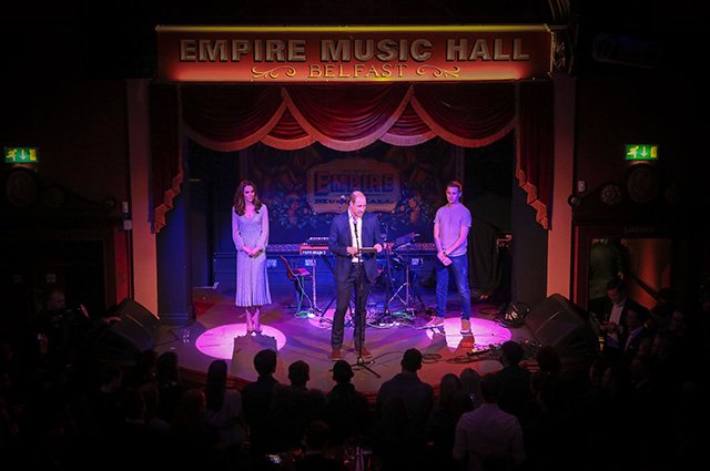 Принц Уильям и Кейт Миддлтон с гостями Empire Music Hall