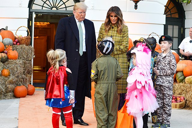 Дональд и Мелания Трамп с детьми