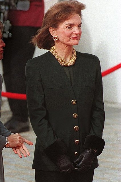 Джекки Кеннеди, 1990-е