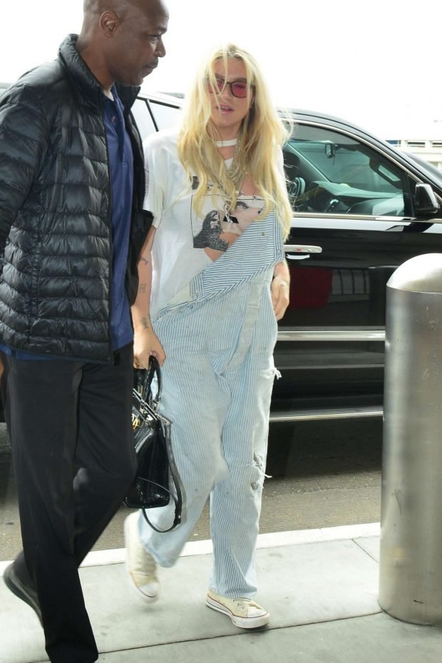 Kesha: Arrives at LAX Airport in Los Angeles -11
