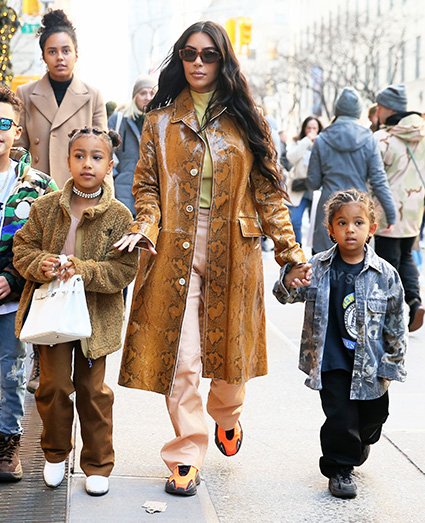 Ким Кардашьян с дочерью Норт и сыном Сейнтом