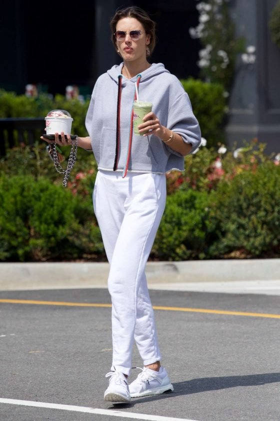 Alessandra Ambrosio: Out in Los Angeles -06