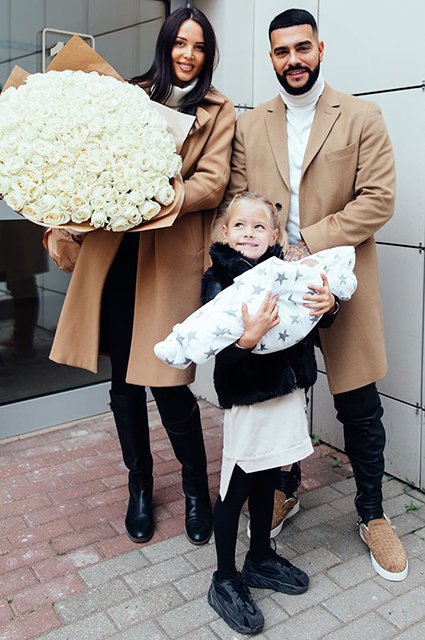 Анастасия Решетова с сыном Ратмиром, Тимати и его дочерью Алисой