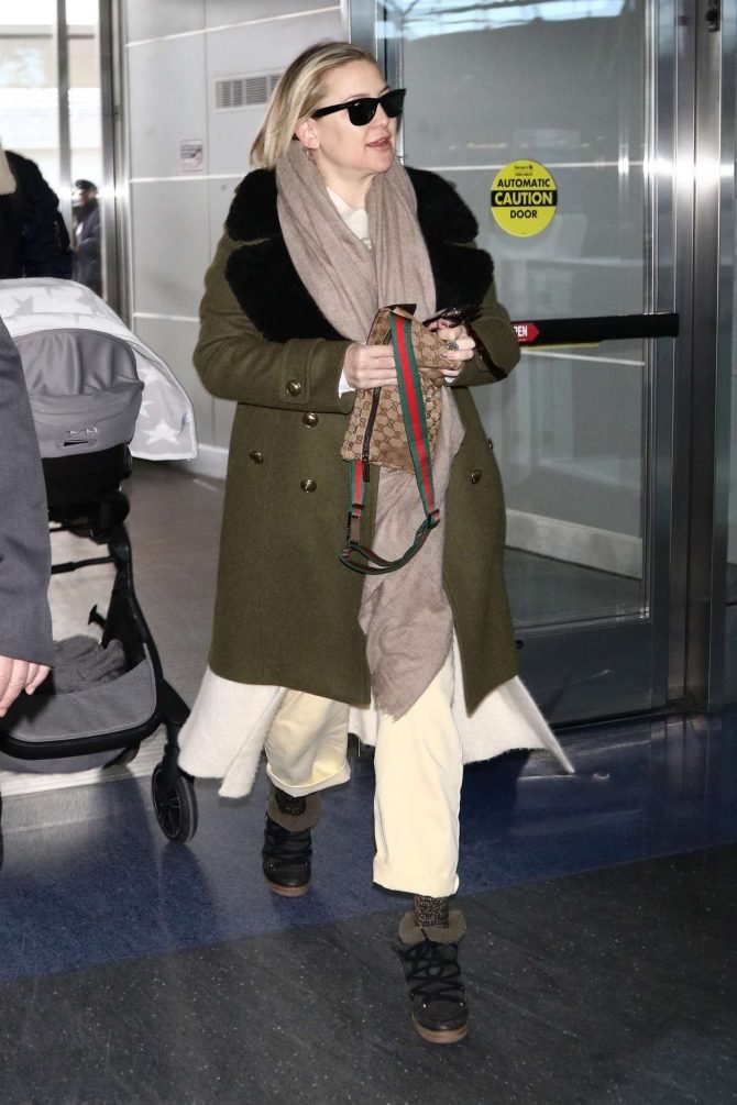 Kate Hudson: Arrives at JFK Airport -05