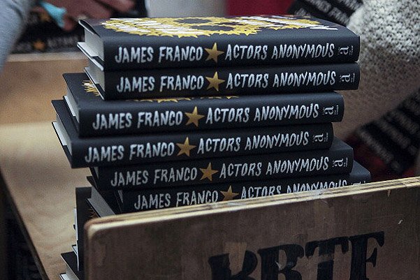 Джеймс Франко на презентации своей книги Actors Anonymous