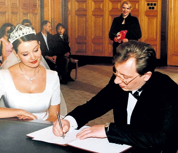 Катя и Игорь поженились в 1998 году
