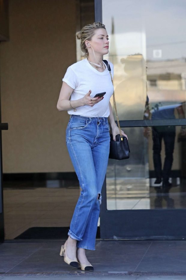 Amber Heard in Jeans and White Shirt -04