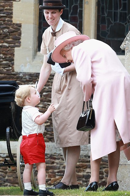 Принц Джордж и Королева Елизавета II
