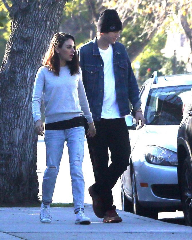 Mila Kunis and Ashton Kutcher: Out for a walk in Los Angeles -08