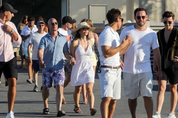 Lauren Sanchez 2019 : Lauren Sanchez and Jeff Bezos on vacationing in St Tropez-01