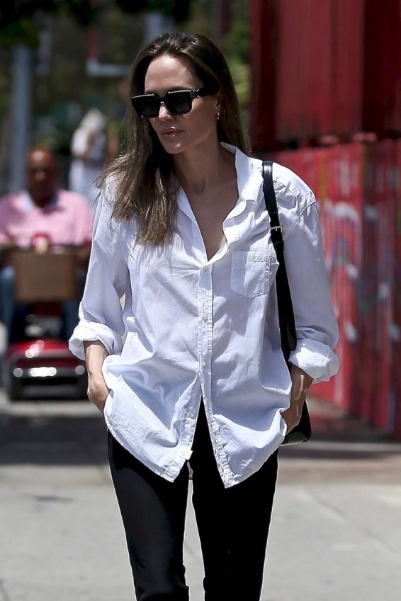 Angelina Jolie - Out in Los Angeles