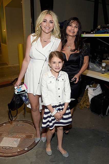 Джейми Линн Спирс с матерью и дочерью Мэдди