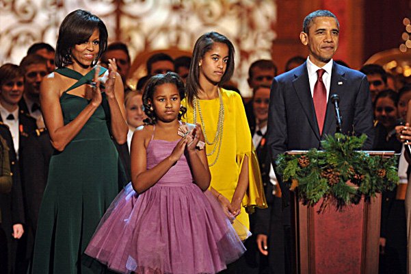 Мишель и Барак Обама с дочерьми Сашей и Малией Энн