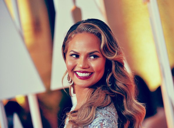 Chrissy Teigen - Alternative View of the 87th Annual Academy Awards