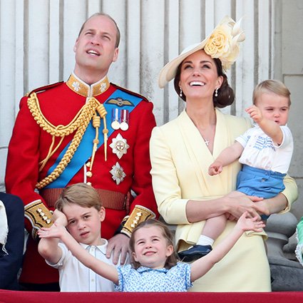 Принц Уильям и Кейт Миддлтон с принцем Луи, принцем Джорджем и принцессой Шарлоттой