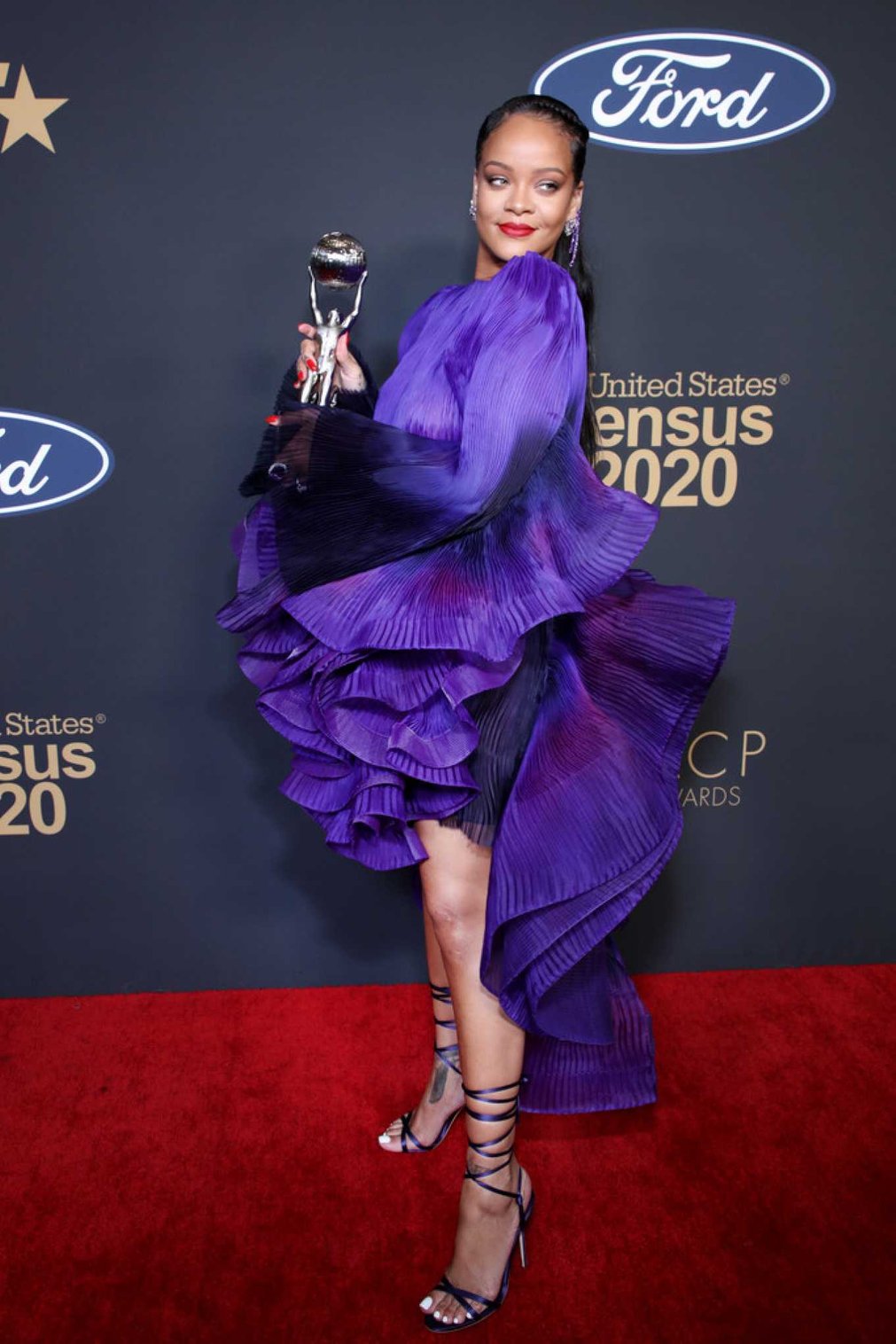 Rihanna 2020 : Rihanna – 2020 NAACP Image Awards in Pasadena-08
