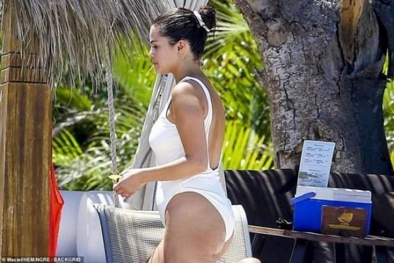Selena Gomez â Wear White Swimsuit at a Beach in Punta Mita â Mexico-28