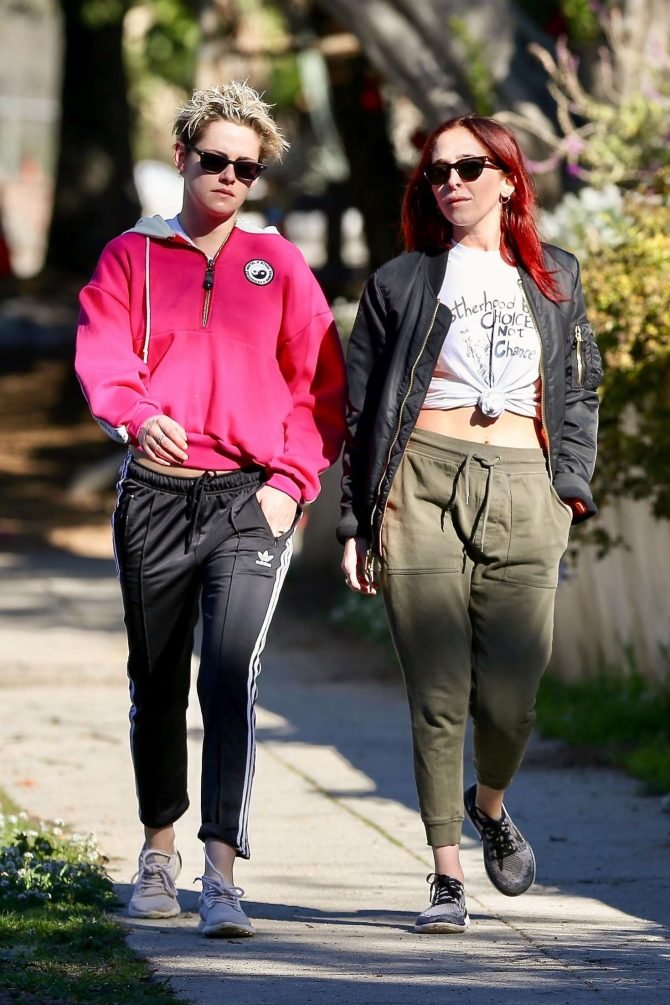 Kristen Stewart and Sara Dinkin: Out for a hike in Los Feliz -04