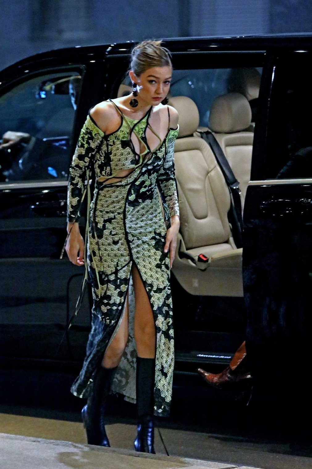 Gigi Hadid 2020 : Gigi Hadid – Heading to the Versace after party during 2020 Milan Fashion Week in Milan-07