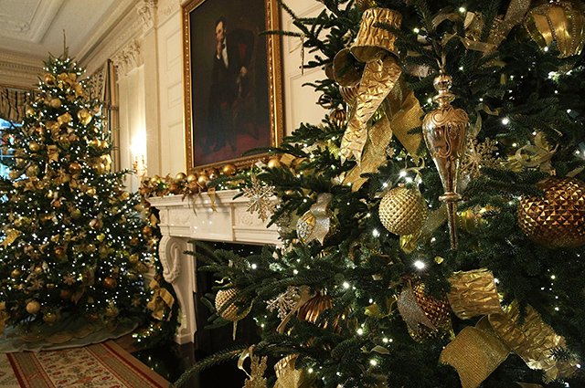Белый дом украсили к Рождеству