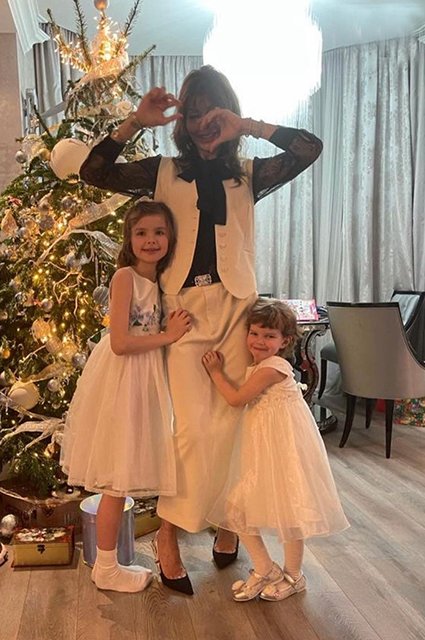 Алиса Казьмина с дочерьми
