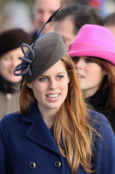 лучшие шляпы принцессы Беатрис  9