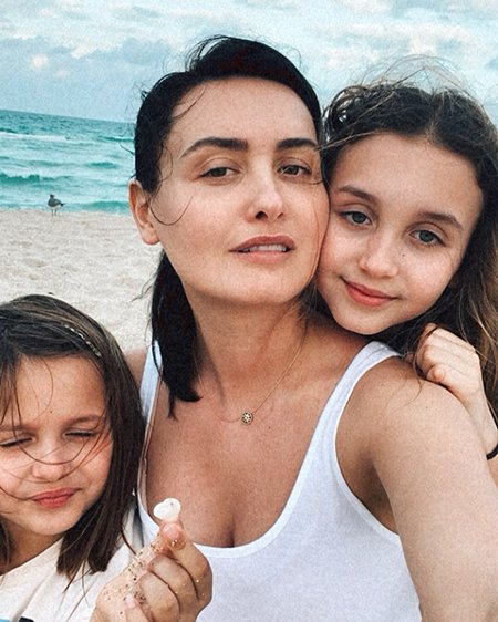 Елена Вакуленко с дочками