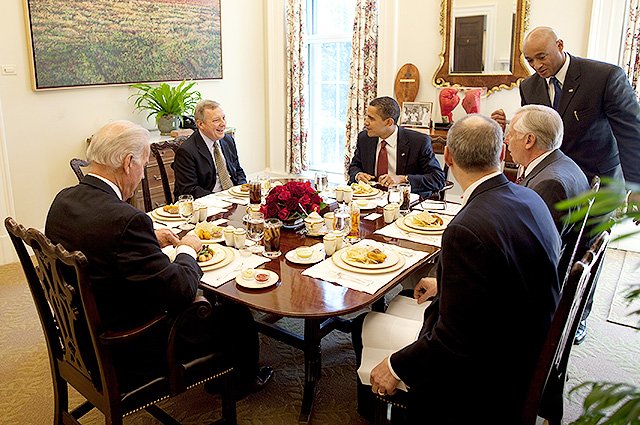 Барак Обама на приеме в Белом доме