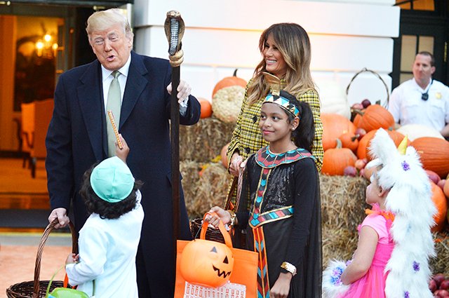 Дональд и Мелания Трамп с детьми