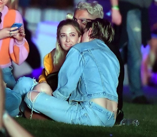 Kristen Stewart and Sarah Dinkin at Coachella -10