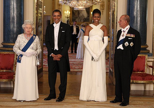 Барак и Мишель Обама и королева Елизаветта II