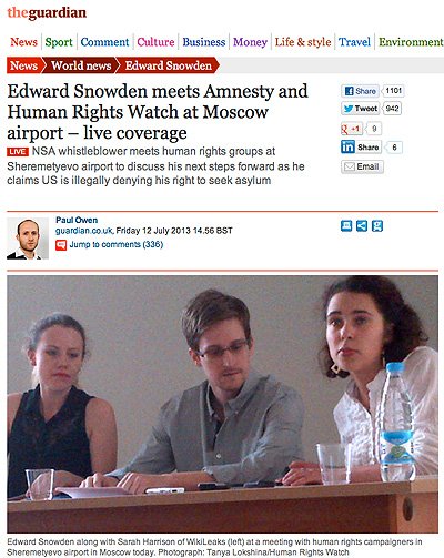 Эдвард Сноуден попросил политического убежища у России