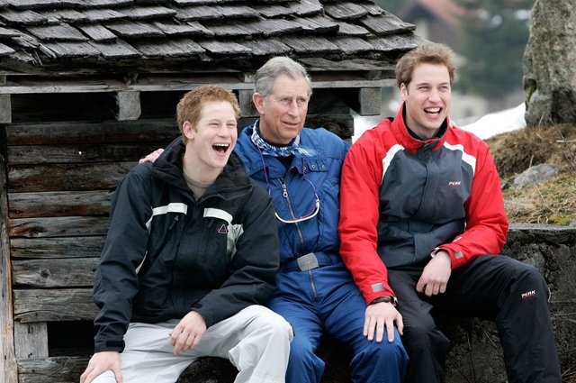 Принц Чарльз с сыновьями Гарри и Уильямом